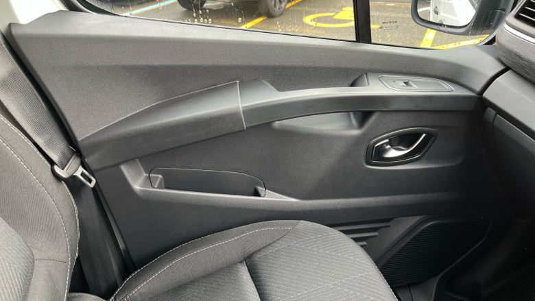 Renault Trafic Swb Diesel SL30 Blue dCi 150 Extra [Safety] Van